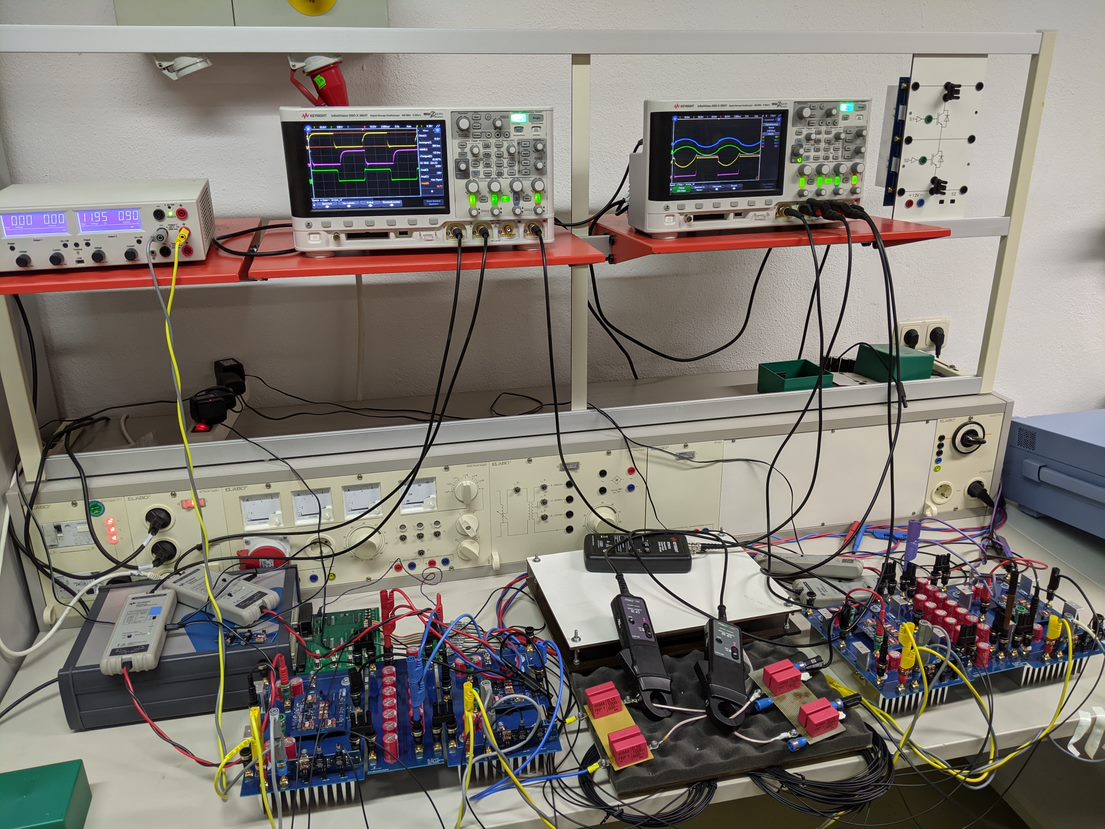 Laboraufbau eines vollresonanten bidirektionalen DC/DC-Wandlers mit einer Schaltfrequenz von 110 kHz